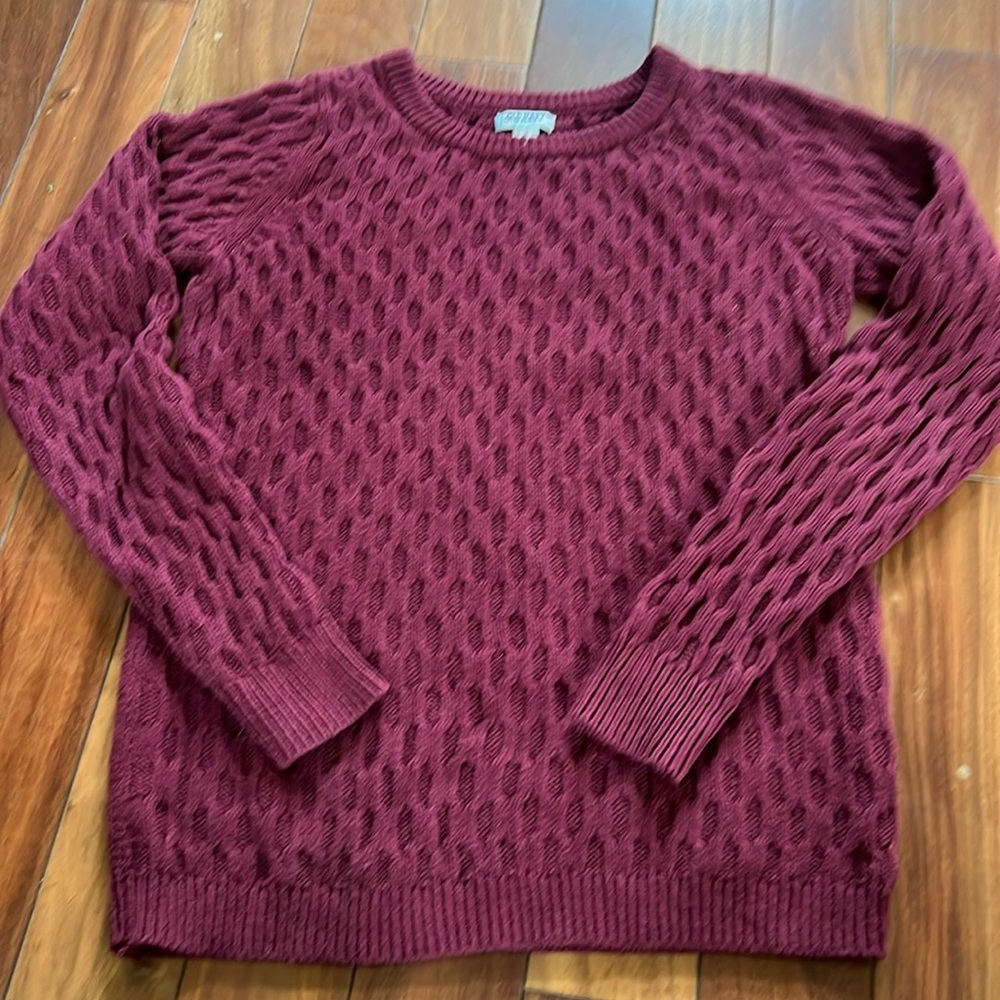 Size medium Old Navy sweater